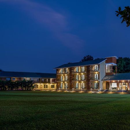 Paramount Riverfront Resort & Spa, Karjat Exterior photo