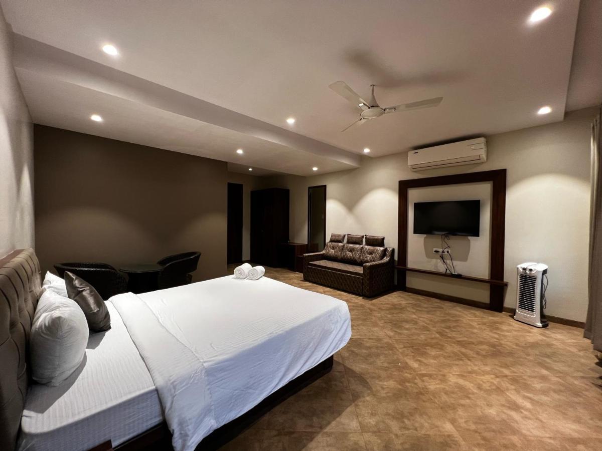 Paramount Riverfront Resort & Spa, Karjat Exterior photo