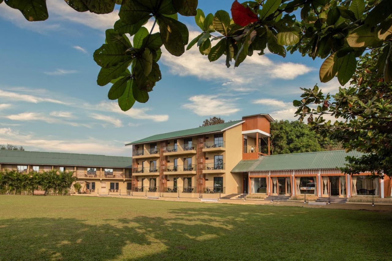 Paramount Riverfront Resort & Spa, Karjat Exterior photo